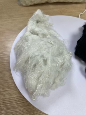 良い価格 ポリエステル ステープルファイバー 0.7D×32mm 溶融点 110~260°C 合成繊維 オンライン