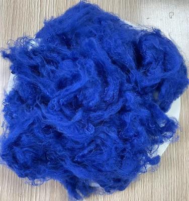 良い価格 リサイクルされたポリエステル ステープルファイバー 1.5D 38mm サファイアブルー Aグレード オンライン