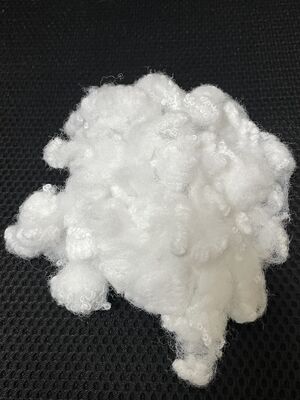 家庭用繊維製品向けの、効率的な蓄熱性と健康増進効果を備えた、6D×60mmの遠赤外線ポリエステル短繊維