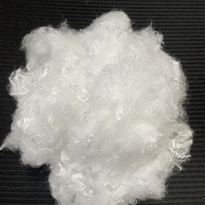 良い価格 1.67D×38mm プレミアム三角断面ステープルファイバー、糸・生地に優れた光沢 オンライン