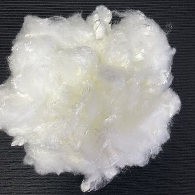 良い価格 高明るさ アクリル繊維 1.2D*38MM,着物糸と非織物用抗静的繊維原材料 オンライン